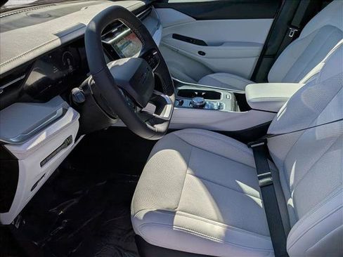 New 2026 Jeep Cherokee Laredo AWD/4WD image 4