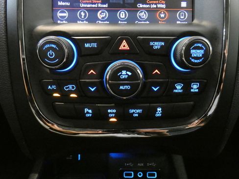 Used 2018 Dodge Durango GT image 15