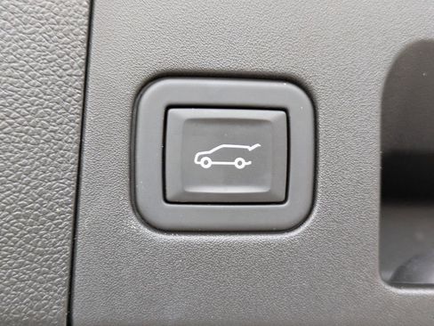 Used 2023 Cadillac XT4 Sport image 14