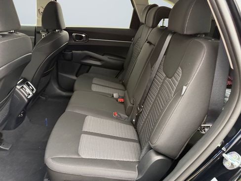 New 2026 Kia Sorento LX image 13