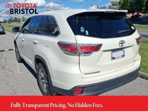 Used 2014 Toyota Highlander Plus AWD/4WD image 12
