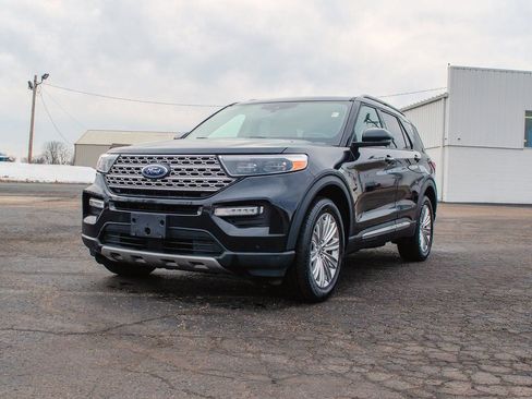 Used 2023 Ford Explorer Limited AWD/4WD image 12