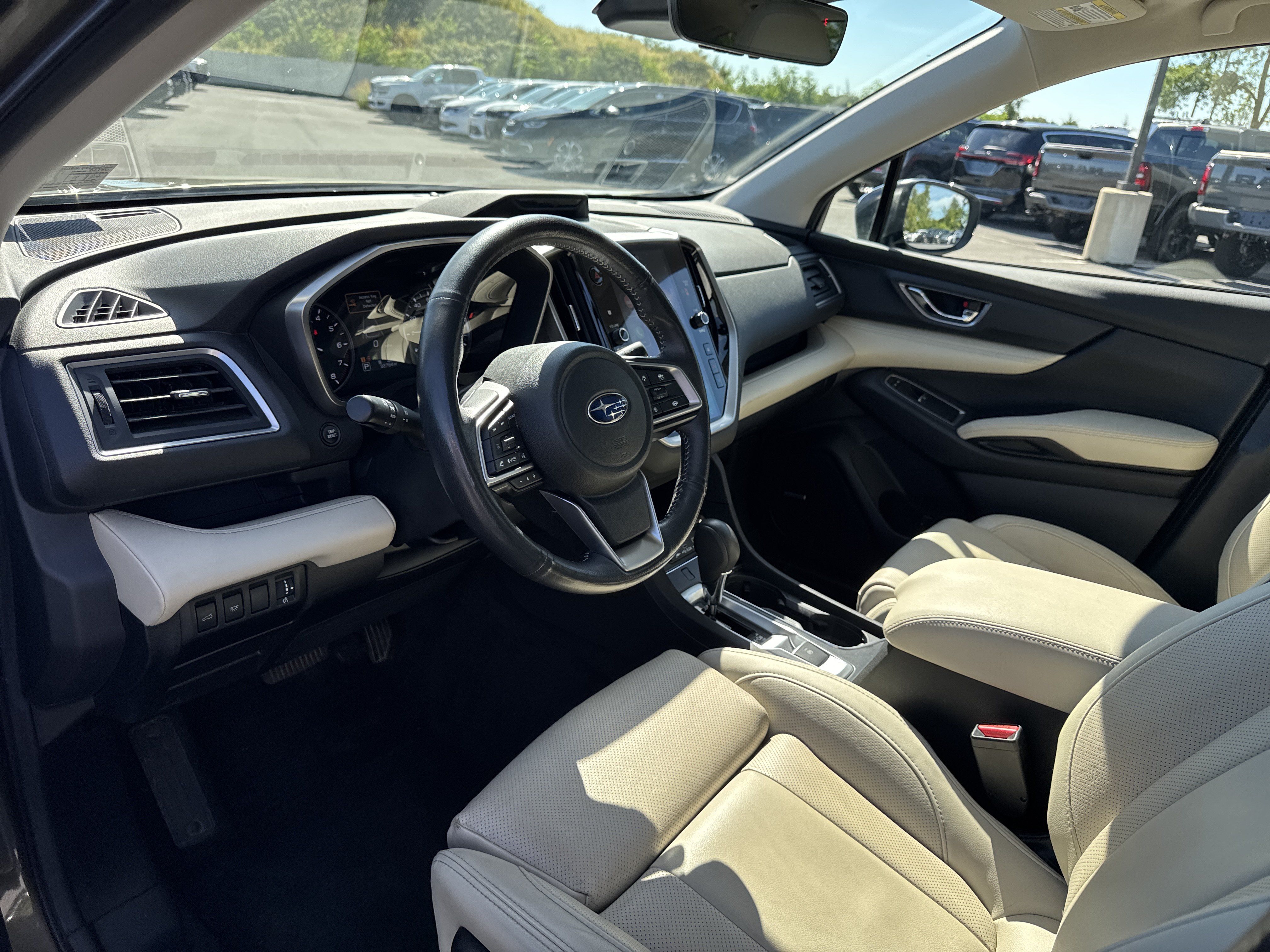 Used 2024 Subaru Ascent Limited w/ Technology Package AWD/4WD image 4