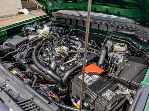 Used 2025 Ford Bronco Badlands image 39