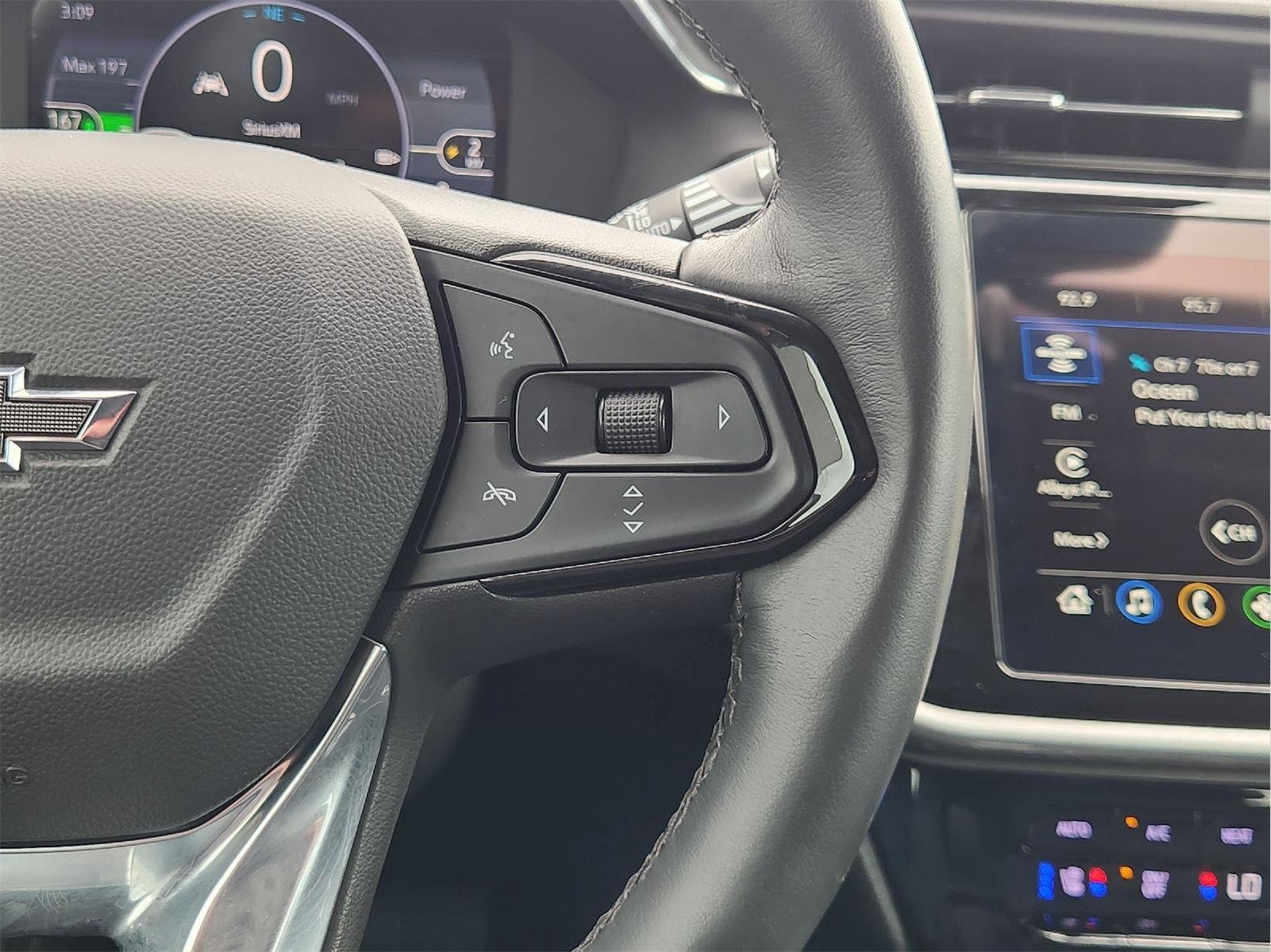 Used 2023 Chevrolet Bolt EUV Premier w/ Super Cruise Package FWD image 29
