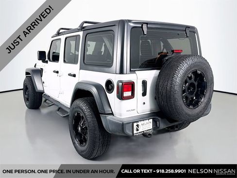 Used 2019 Jeep Wrangler Unlimited Sport AWD/4WD image 7