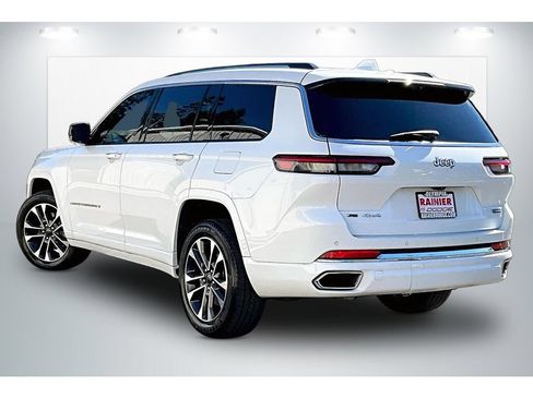 Used 2021 Jeep Grand Cherokee L Overland w/ Luxury Tech Group IV AWD/4WD image 12