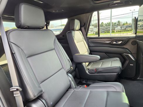 Used 2023 GMC Yukon Denali image 14