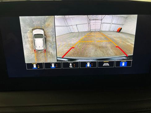 Used 2025 Buick Encore GX Preferred w/ Advanced Technology Package FWD image 14