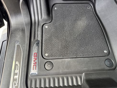 Used 2024 GMC Sierra 1500 AT4 w/ AT4 Premium Package image 18