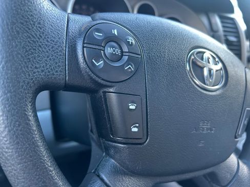 Used 2012 Toyota Tundra 4x4 Double Cab image 17