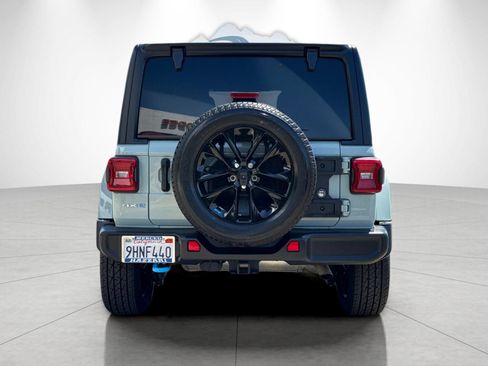Used 2023 Jeep Wrangler Unlimited Sahara w/ Dual Top Group AWD/4WD image 4