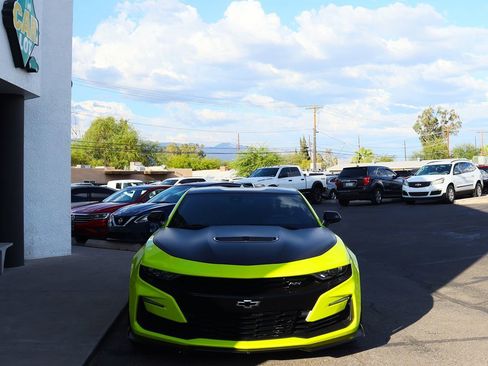 Used 2019 Chevrolet Camaro SS image 17