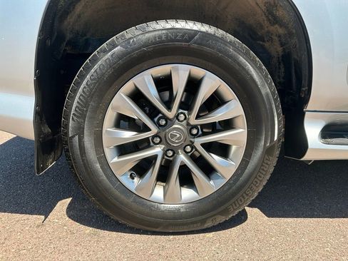 Used 2017 Lexus GX 460 Luxury AWD/4WD image 39