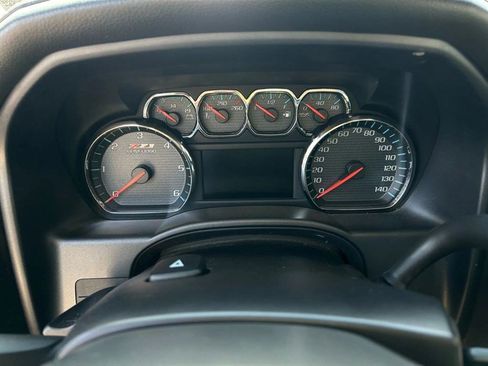 Used 2017 Chevrolet Silverado 1500 LTZ Z71 image 9