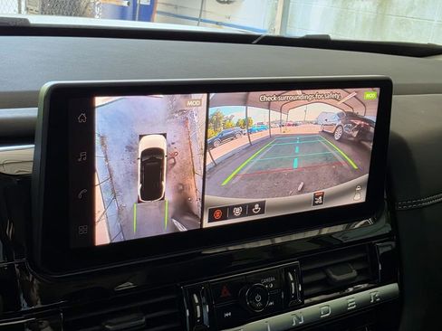 New 2026 Nissan Pathfinder Platinum image 22