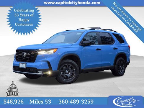 Certified 2025 Honda Pilot TrailSport image 1