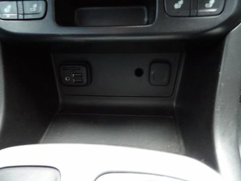 Used 2021 Chevrolet Colorado ZR2 AWD/4WD image 32