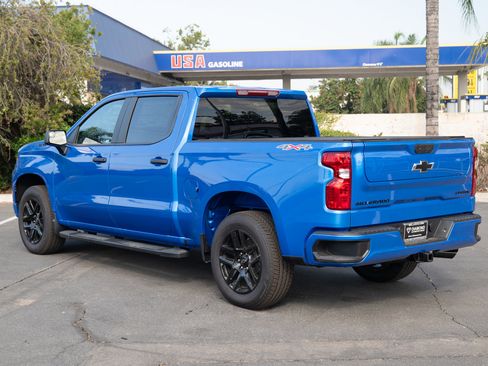 Used 2025 Chevrolet Silverado 1500 Custom image 6