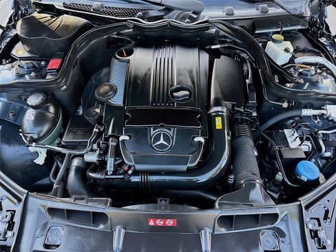 Used 2014 Mercedes-Benz C 250 Sedan image 29