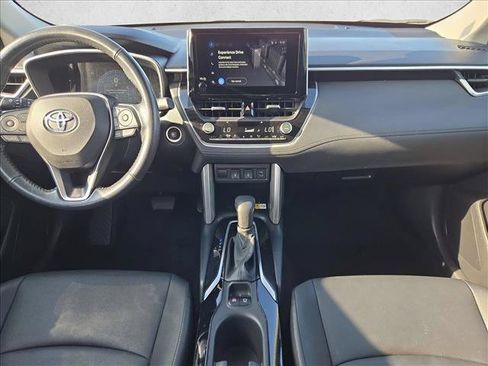 Used 2023 Toyota Corolla Cross XLE FWD image 15