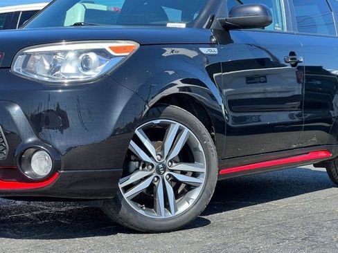Used 2015 Kia Soul + FWD image 2