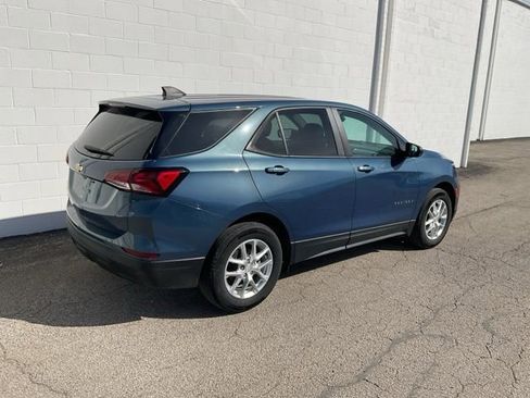 Used 2024 Chevrolet Equinox LS w/ LS Convenience Package image 4