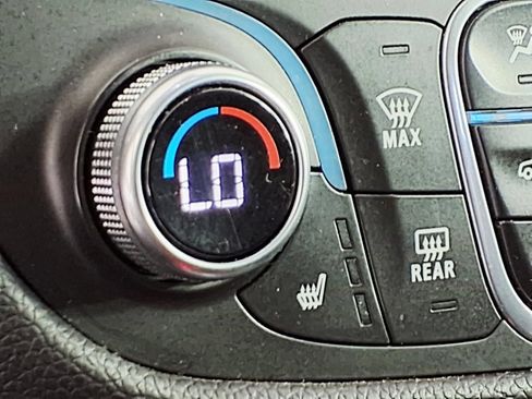 Used 2019 Chevrolet Equinox LT w/ Driver Convenience Package FWD image 19