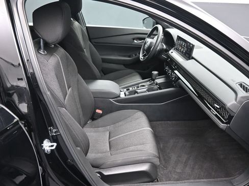 Used 2025 Honda Accord Sport image 24