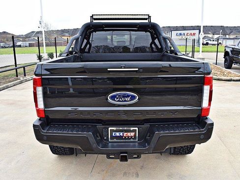 Used 2019 Ford F250 Lariat w/ Lariat Ultimate Package AWD/4WD image 7