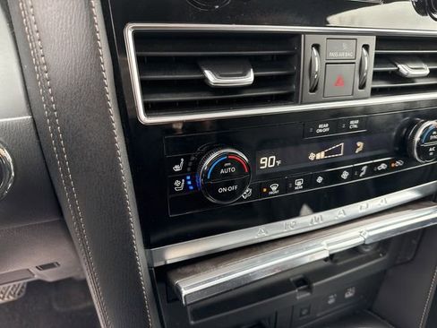 Used 2023 Nissan Armada Platinum image 25