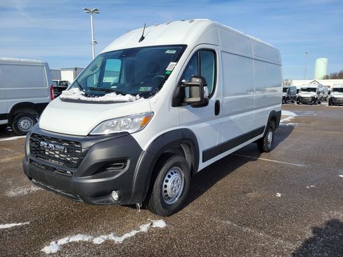 New 2026 RAM ProMaster 2500 w/ Convenience Group image 3
