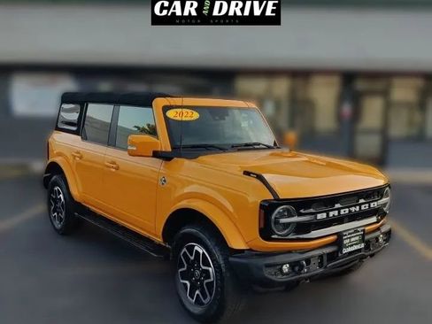 Used 2022 Ford Bronco Outer Banks image 1