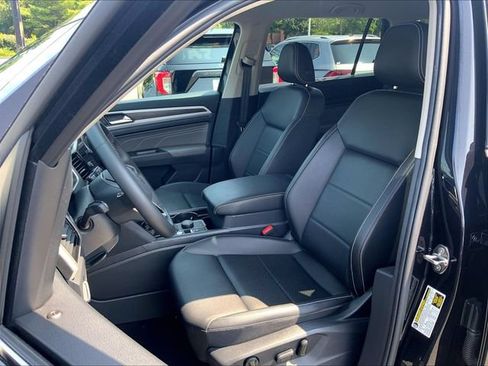 Used 2023 Volkswagen Atlas SE AWD/4WD image 5