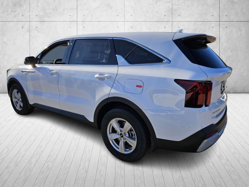 New 2026 Kia Sorento LX image 5