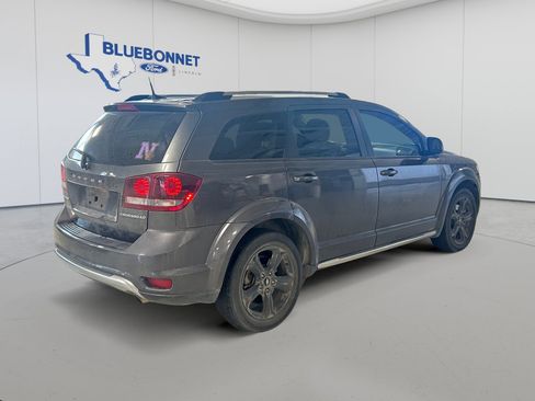 Used 2019 Dodge Journey Crossroad w/ Navigation Group FWD image 5