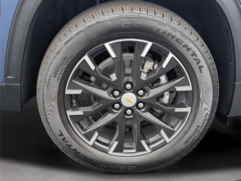 New 2026 Chevrolet Traverse LT w/ Sun and Wheel Package FWD image 38