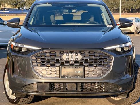 Used 2025 Audi Q5 Premium Plus w/ Premium Plus image 4