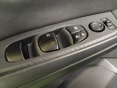 Used 2024 Nissan Sentra S FWD image 27
