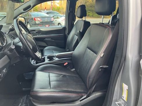 Used 2017 Dodge Grand Caravan GT image 15