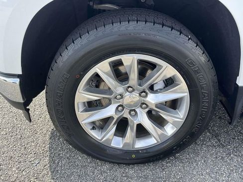 Used 2022 Chevrolet Silverado 1500 LTZ w/ LTZ Premium Package image 11