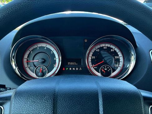 Used 2020 Dodge Grand Caravan SE FWD image 11