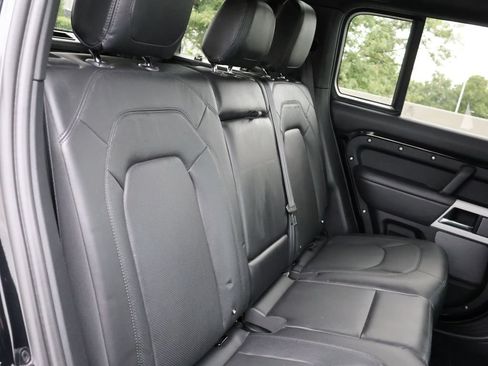 Used 2024 Land Rover Defender 110 SE AWD/4WD image 12