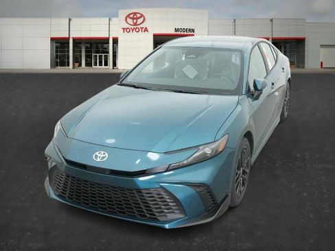 New 2026 Toyota Camry SE image 4