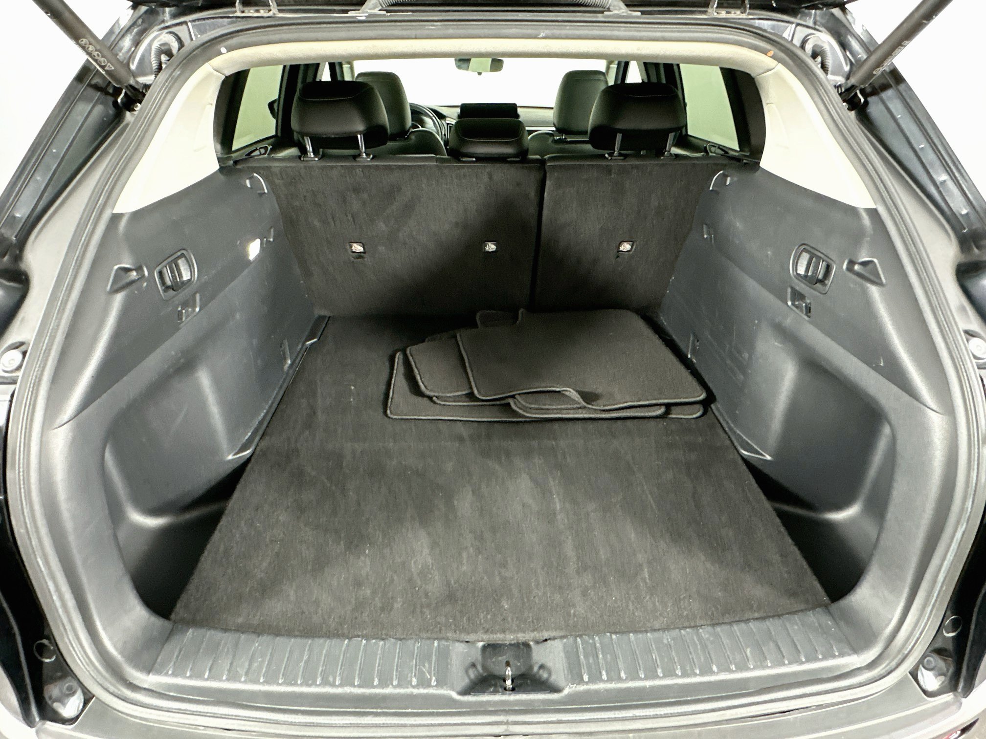 Used 2025 MAZDA CX-50 AWD 2.5 S w/ Premium Package image 31