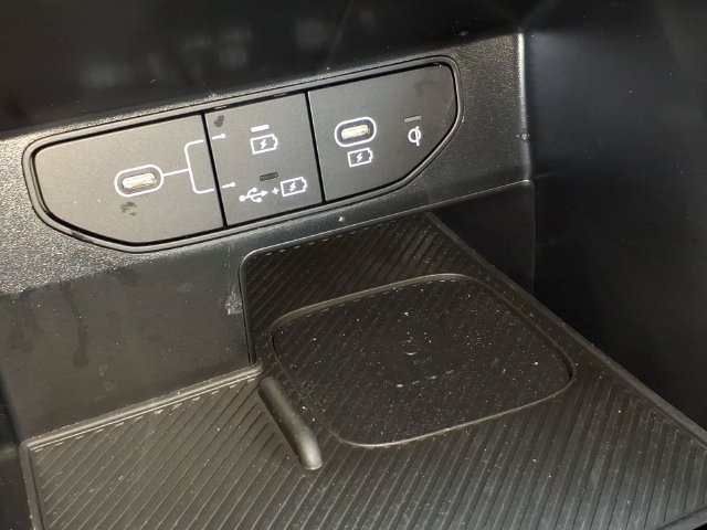 Used 2024 Kia Sorento SX FWD image 12