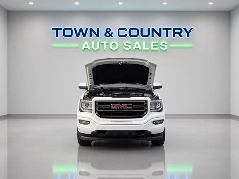 Used 2017 GMC Sierra 1500 SLE w/ SLE Value Package AWD/4WD image 10