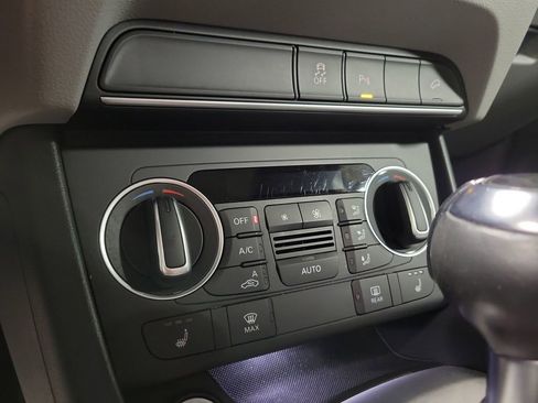 Used 2018 Audi Q3 2.0T Premium image 17