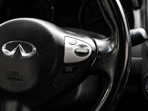 Used 2016 INFINITI QX70 3.7 image 26