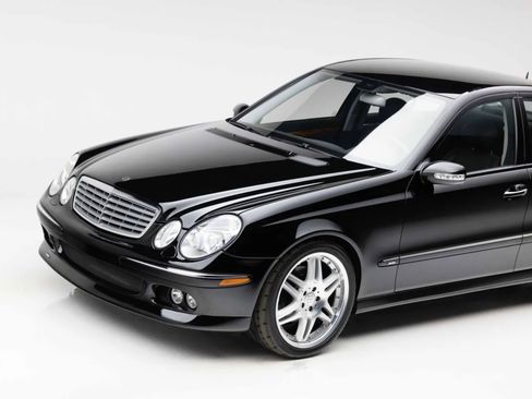 Used 2005 Mercedes-Benz E 500 Sedan image 25
